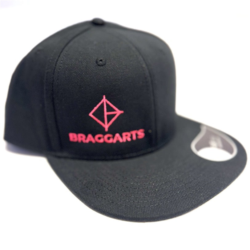 Snap Back BRAGGARTS (Unisex - Black/Pink)